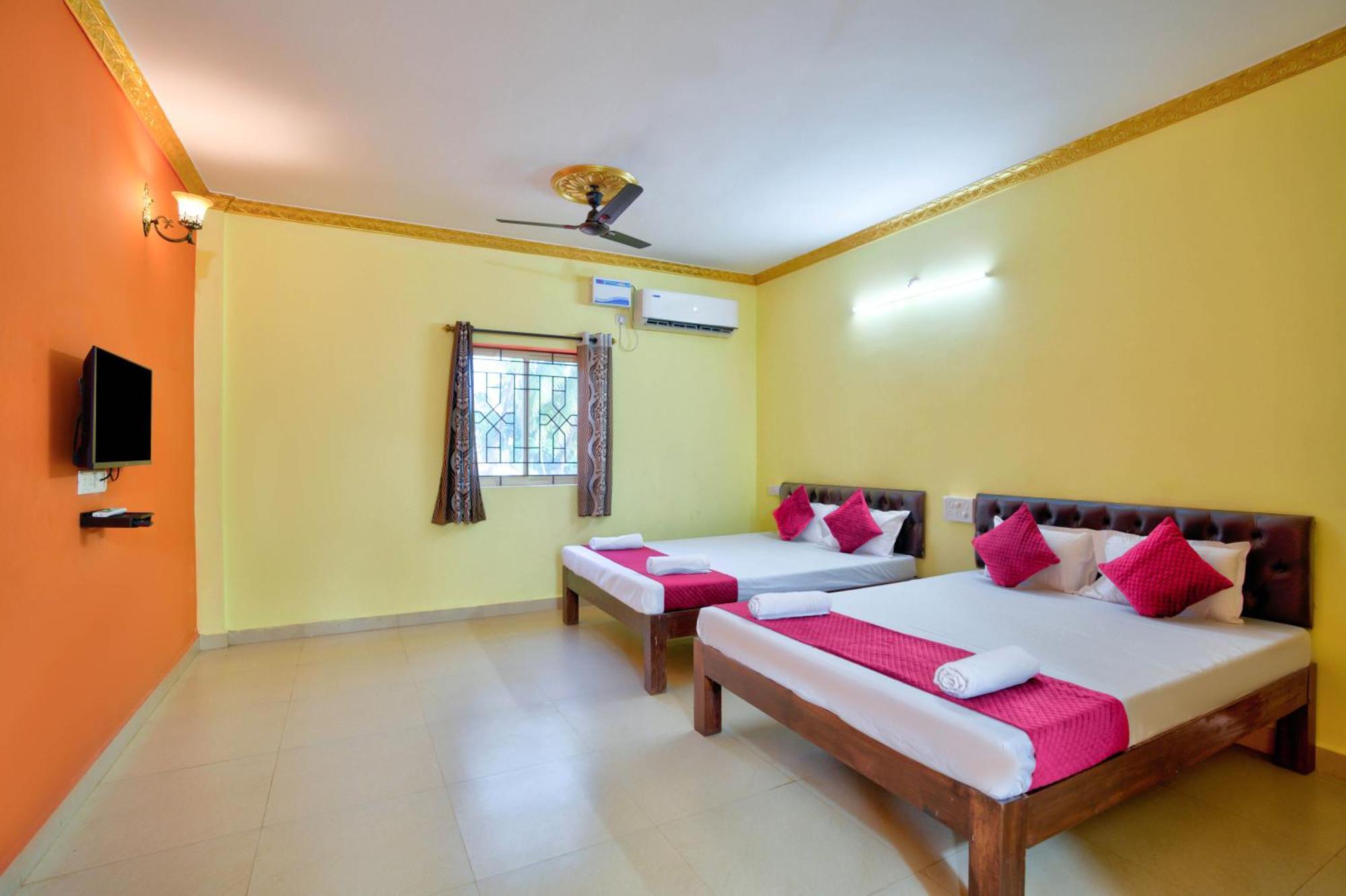 Savita * Calangute